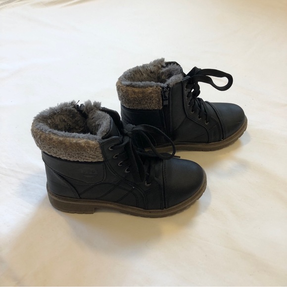 Kamik kid s boots, size 34 EU (2 US) - Picture 8 of 13